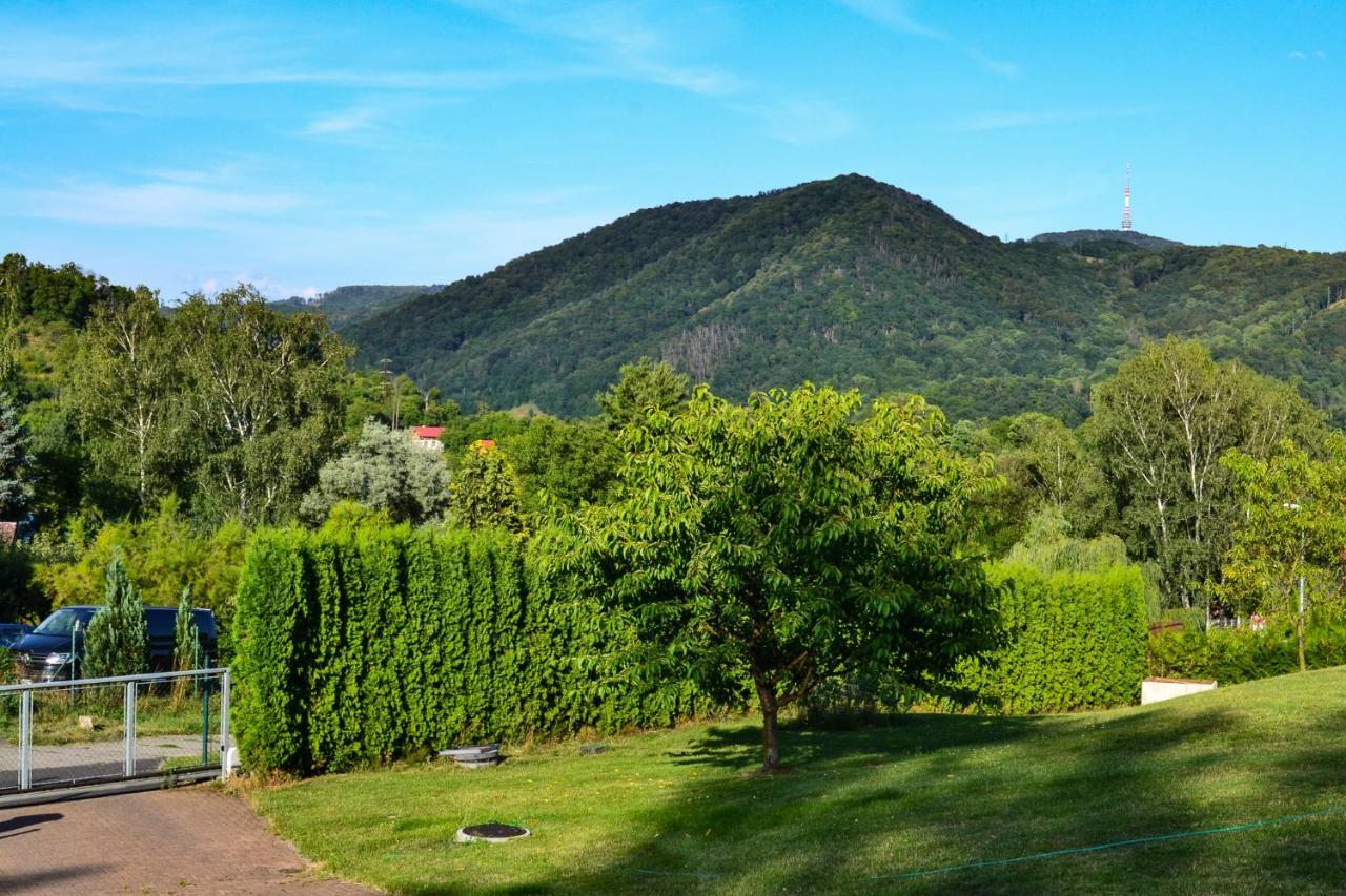Apartman Na Palouku Povrly Exteriör bild