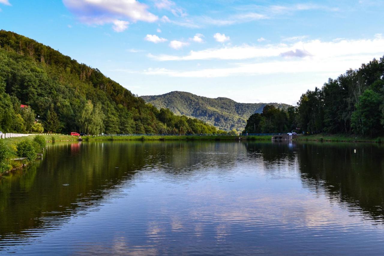 Apartman Na Palouku Povrly Exteriör bild