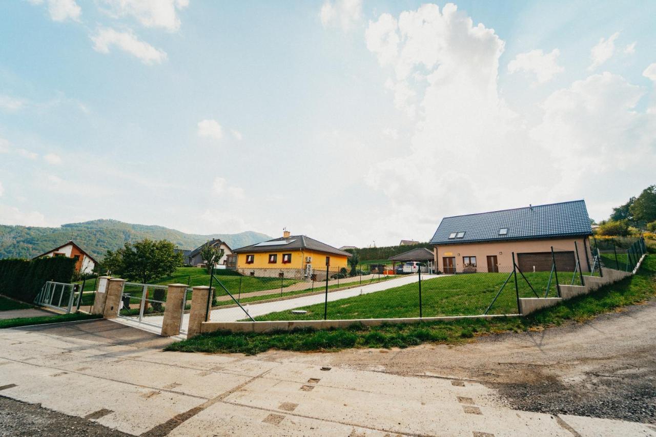 Apartman Na Palouku Povrly Exteriör bild