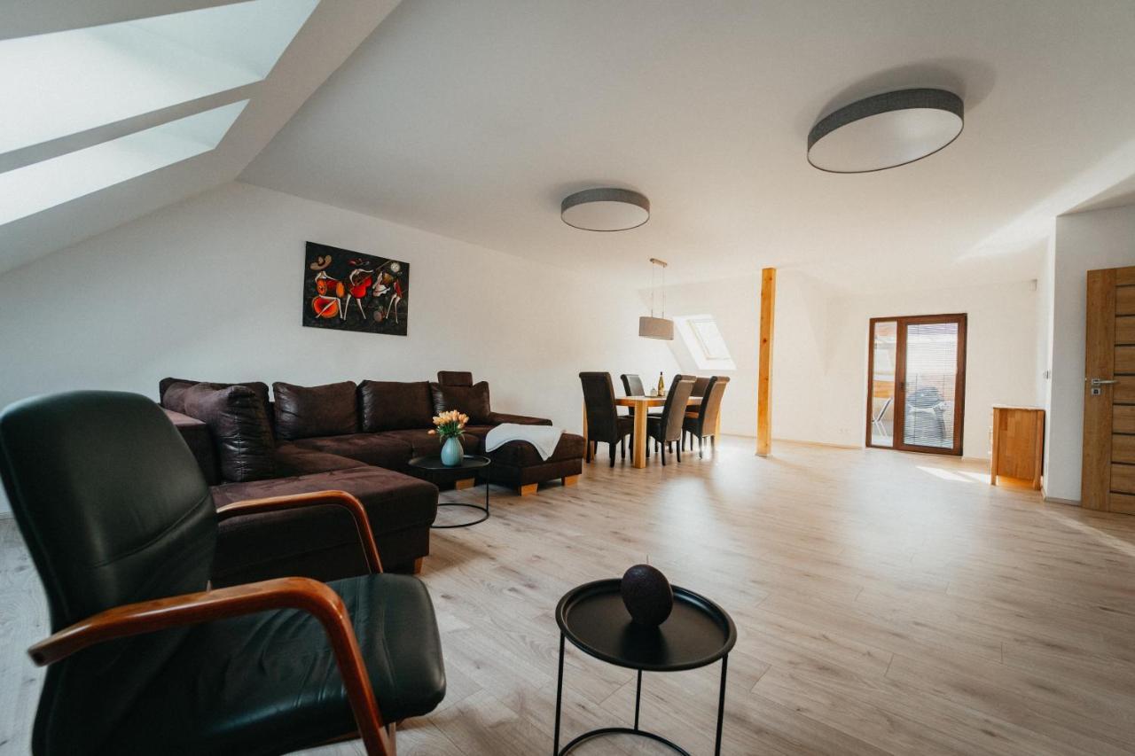 Apartman Na Palouku Povrly Exteriör bild